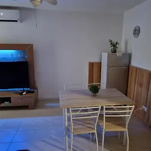 Green Park Apartment